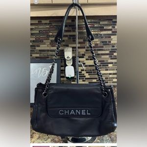 Chanel Rock ‘n Chic flap purse Authentic chocolate brown lambskin leather EUC